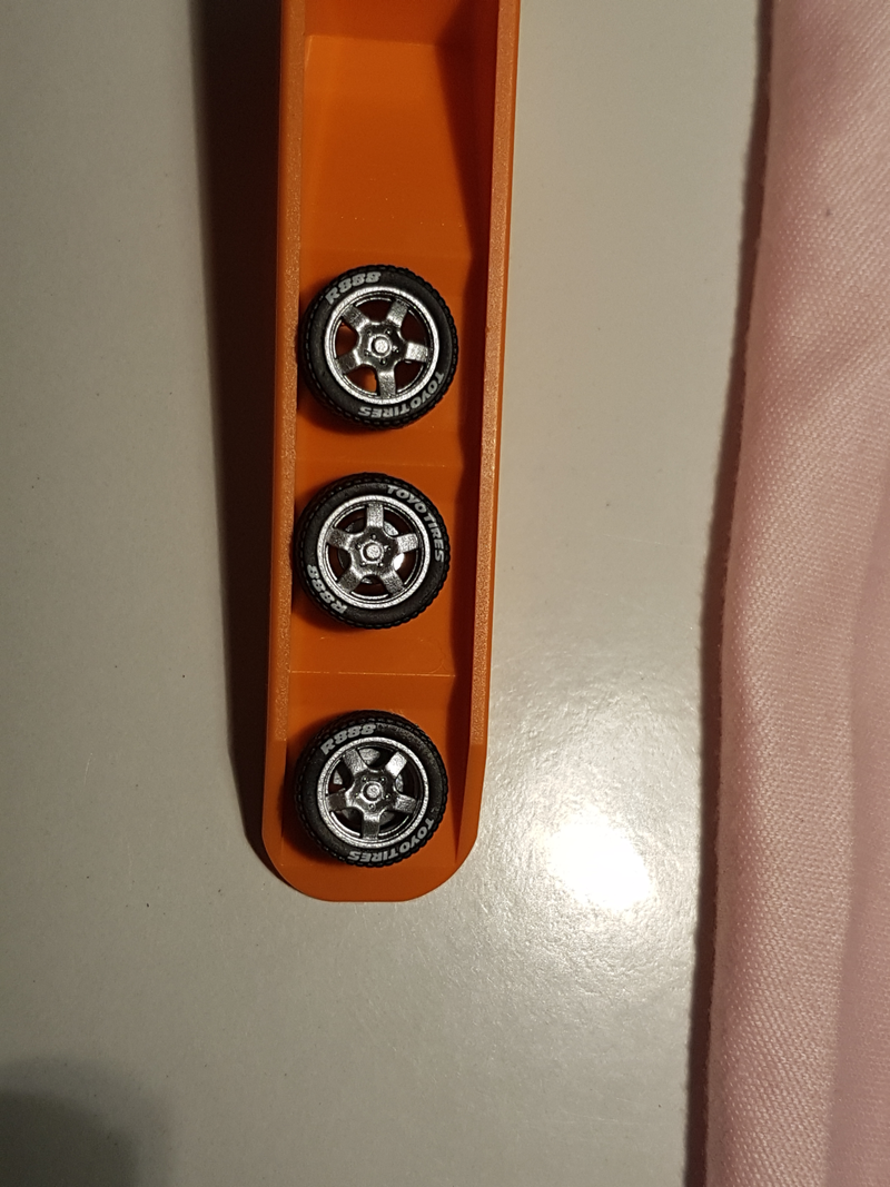 Top to bottom: none, 2.5mm washer, hand-trimmed sequin